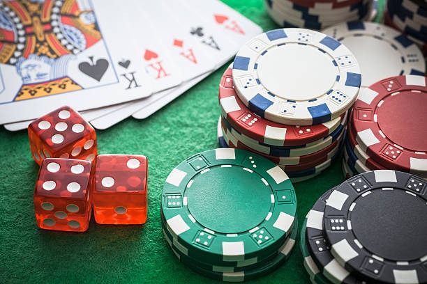 Live Baccarat table on alexistogel kilat showing dealer, cards, and betting interface