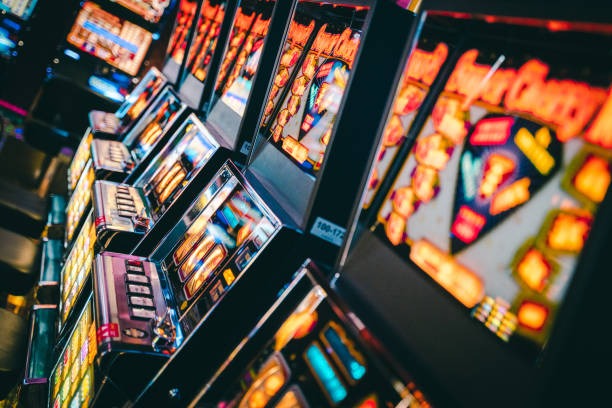 Slot game interface on alexistogel kilat showing Aviator, Sweet Bonanza, Gates of Olympus, Fortune Tiger, and Mahjong Ways